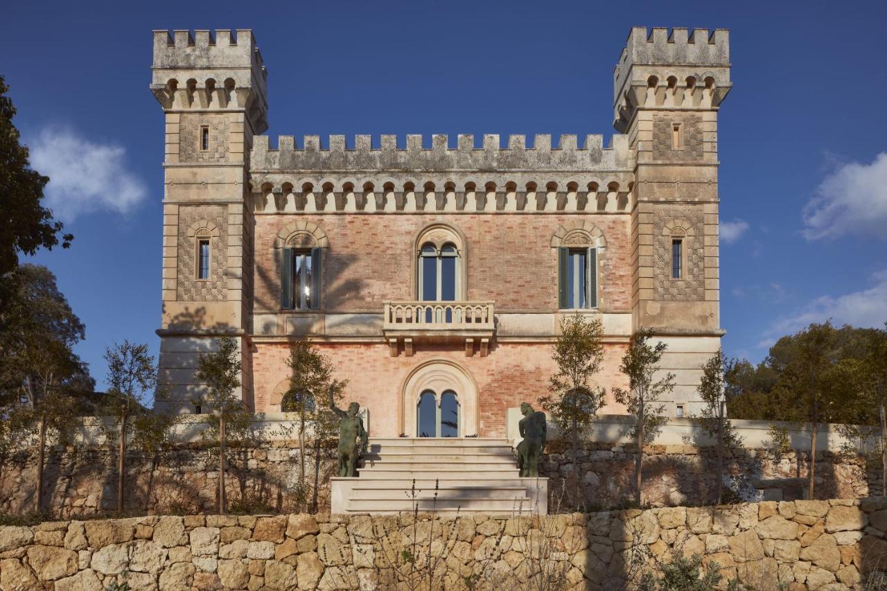 Castle Elvira - The Castle & The Cottage Trepuzzi Exteriör bild
